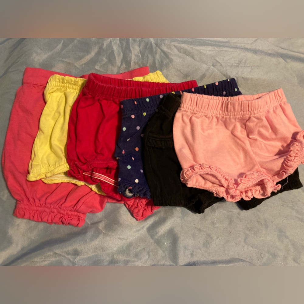 6 Garanimals Ruffle shorts